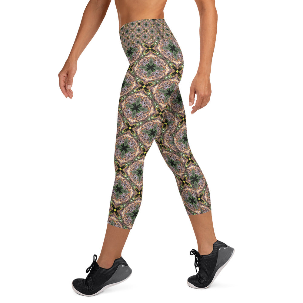 Singapore - Pattern Yoga Capri Leggings