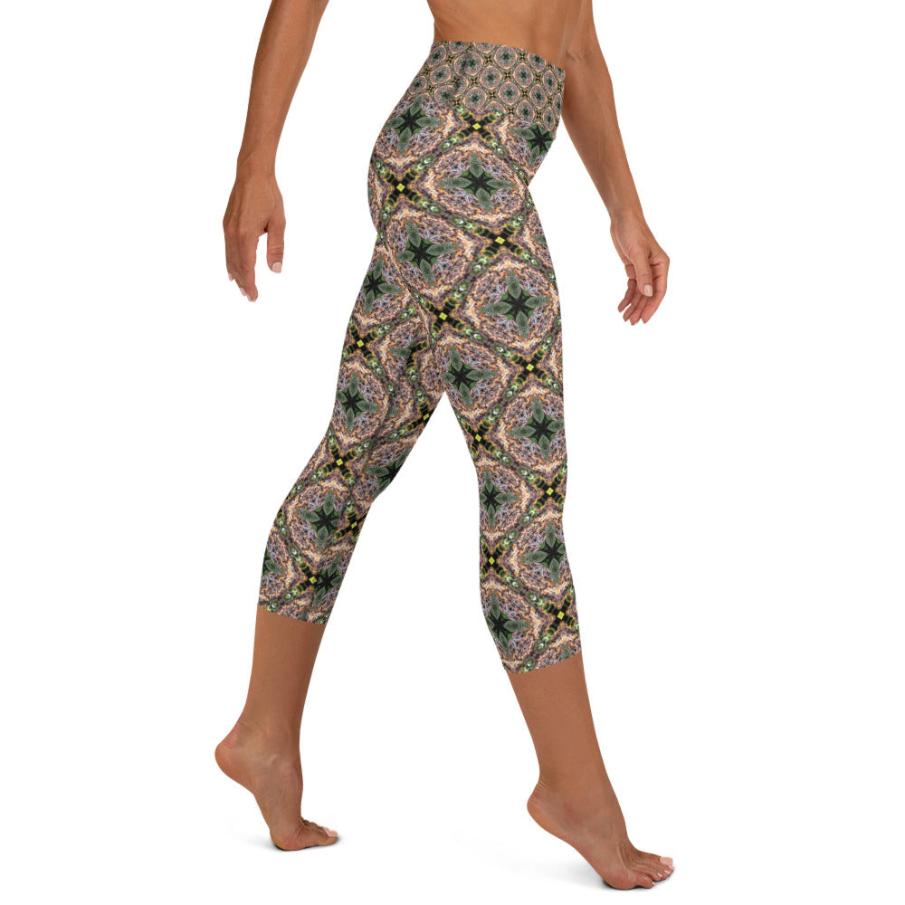 Singapore - Pattern Yoga Capri Leggings